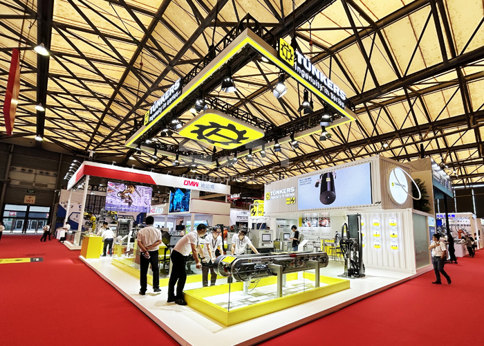 汽車裝備展臺搭建 汽車裝備展臺搭建